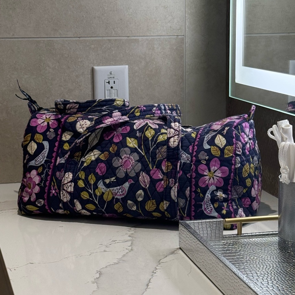 Vera Bradley Women's Floral Bag - Navy